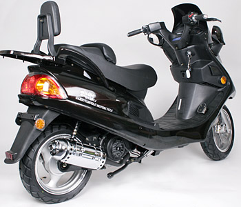 Nagelneuer Voyager- Scooter 4- Takter 150ccm schwarz NEU