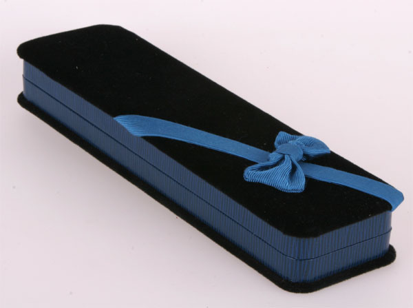 Geschenkbox Blau groß mit Schleife