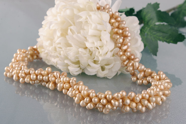Perlencollier 3-reihig geddreht 5-6mm Champagner C04